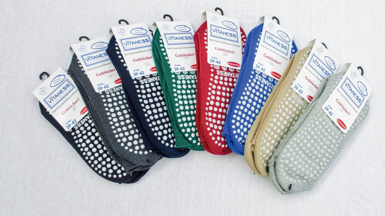 Dans la large gamme de couleurs des chaussettes antidérapantes GehSicher, vous trouverez certainement votre couleur préférée, assortie à la couleur de vos vêtements. Les chaussettes sont disponibles dans les tailles 35 à 50.