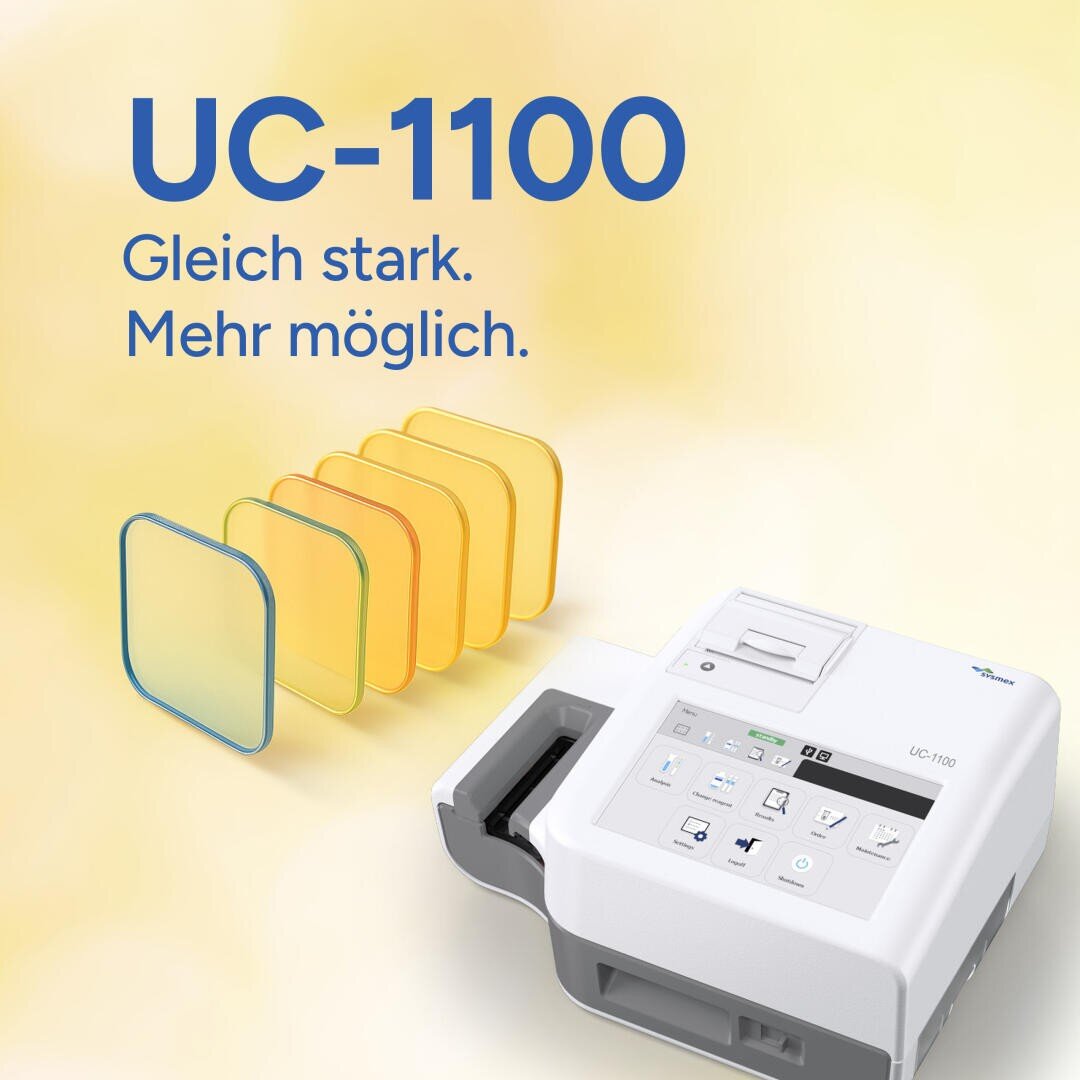 Medizinisches Gerät UC-1100 mit Touchscreen und Kartenschlitz, daneben fünf durchscheinende gelbe Filterkarten. Der deutsche Text lautet: UC-1100 Gleich stark. Mehr möglich. Hellgelber Hintergrund.