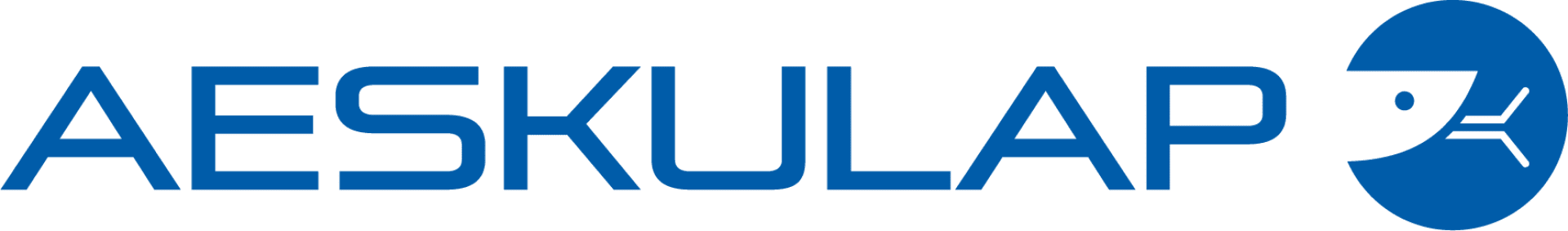Inscription bleue « AESKULAP » avec un cercle bleu stylisé dans lequel est représenté un bâton d'Esculape blanc – symbole de la médecine – intégré à la fin dans la lettre P.