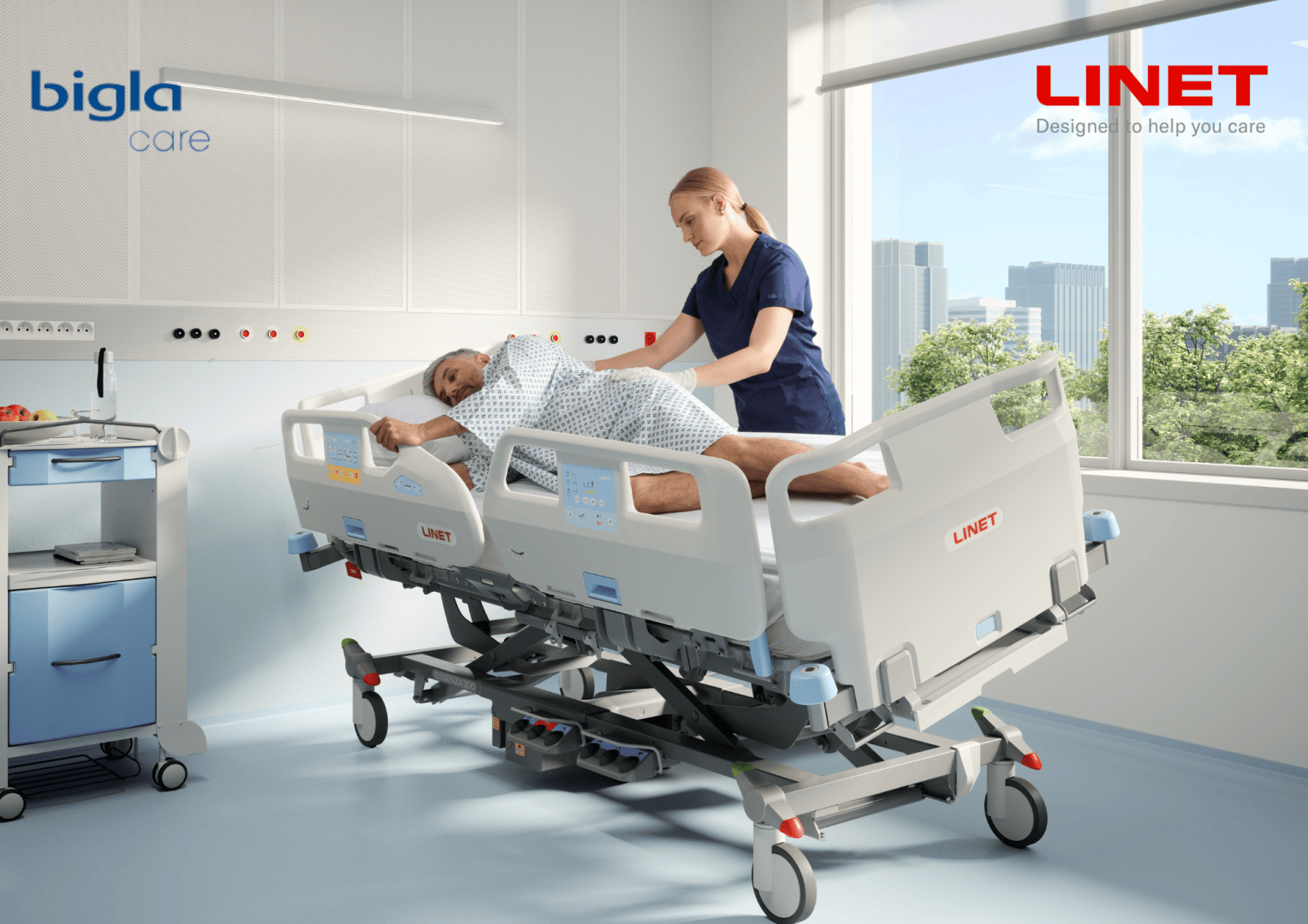 Une infirmière s'occupe d'un patient allongé dans un lit d'hôpital, dans une chambre lumineuse et moderne. On aperçoit du matériel médical à proximité, et les grandes fenêtres donnent sur un paysage urbain.