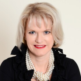 Dr. Bettina Horster