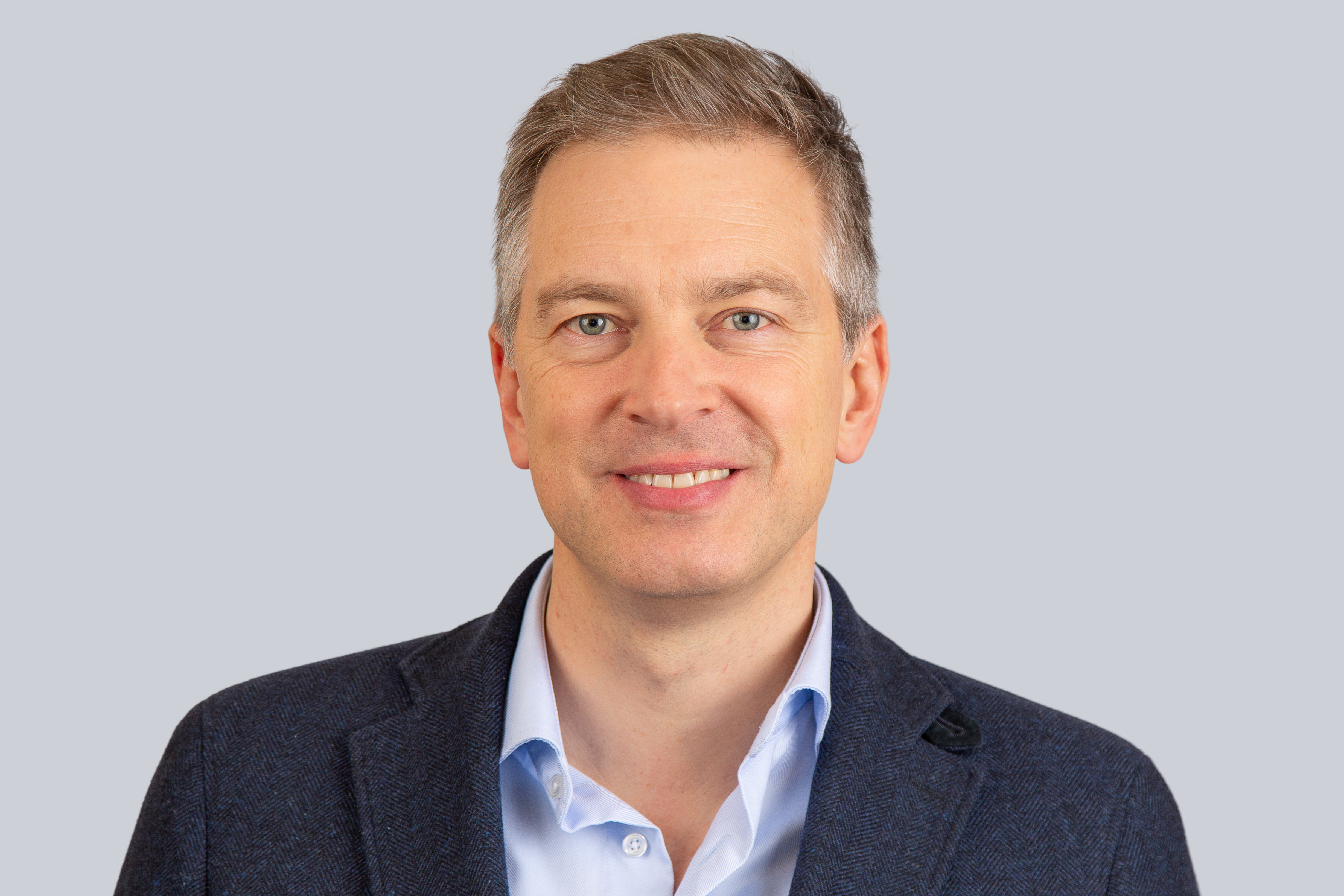 Mr Stefan Stefaniak