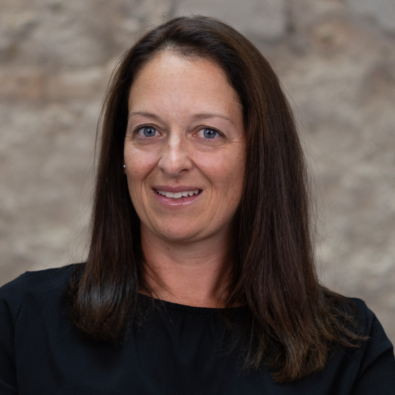 KARIN URTHALER