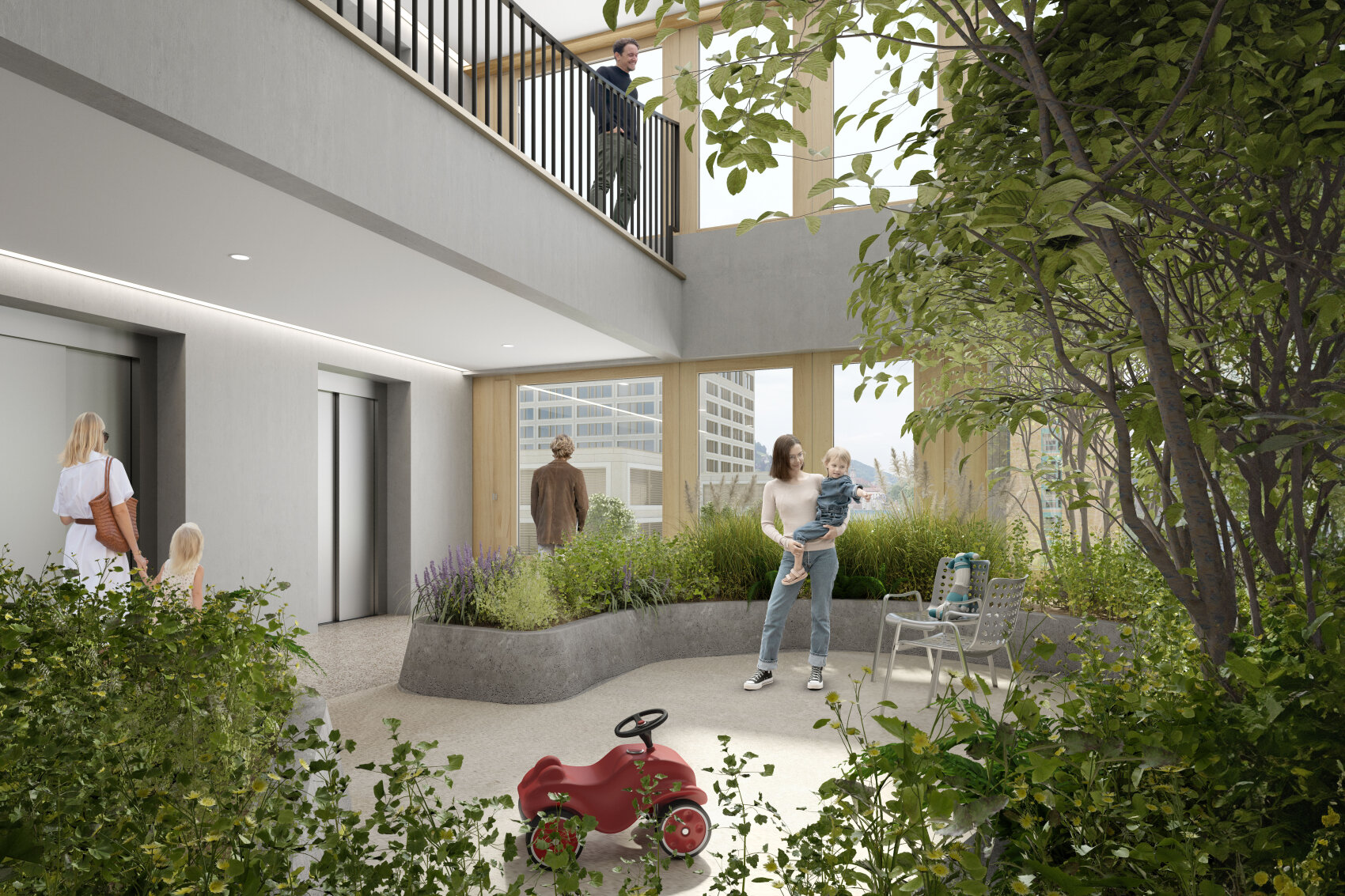 Ein moderner Innenhof mit Grünpflanzen, einer Frau, die ein Kind hält, einem roten Spielzeugauto und Menschen, die in der Nähe gehen oder stehen. Das Sonnenlicht fällt durch große Fenster, und draußen sind Gebäude zu sehen.